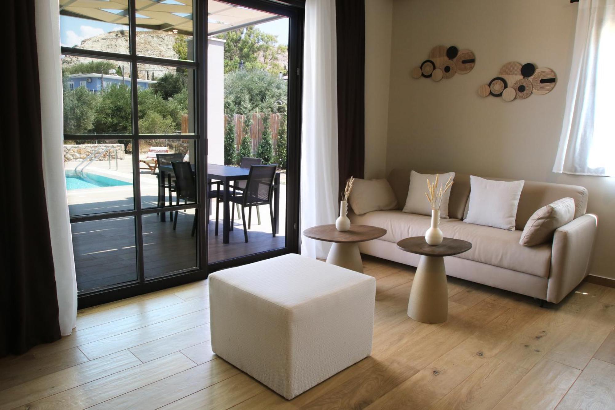 Villa Liotopos *